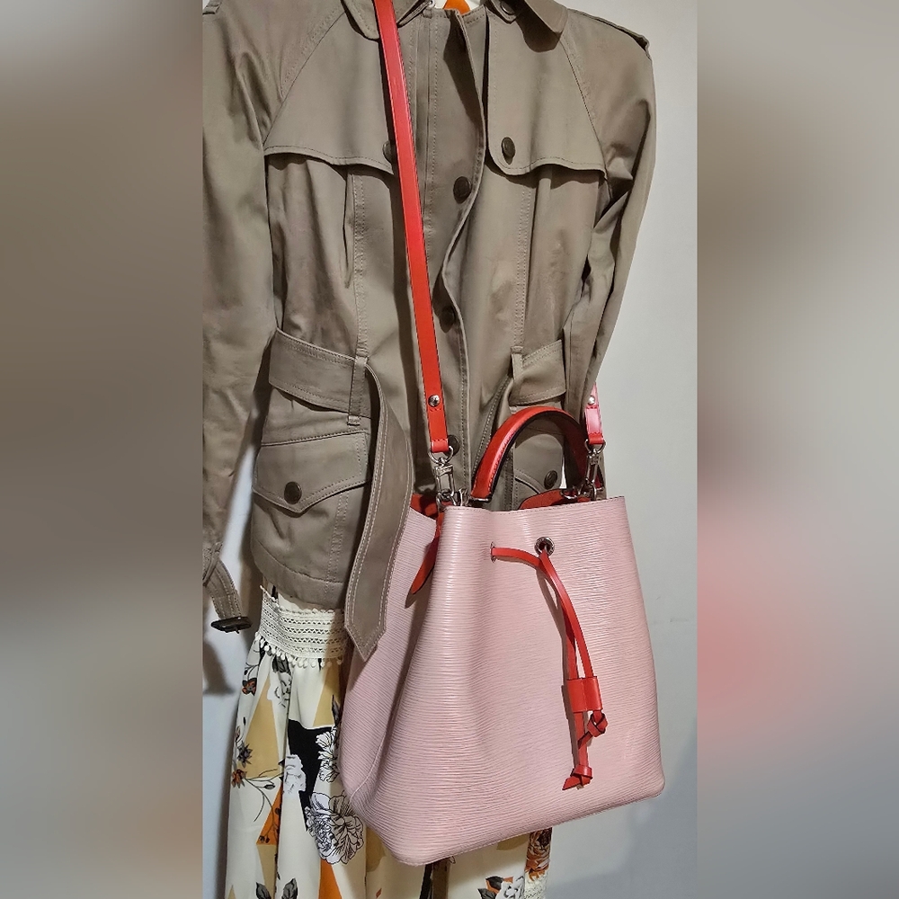 Louis Vuitton Pink Bucket Bag - Picture 10 of 11